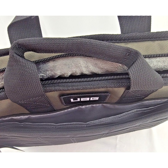 UAG Urban Armor Gear 15\